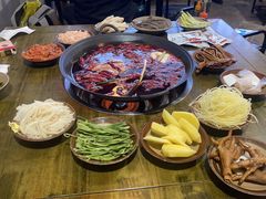 -黄潇洒老火锅(九眼桥宏济巷店)