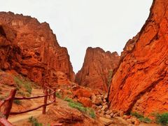 景点-天山神秘大峡谷