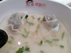-南城香·饭香串香馄饨香(花园北路店)