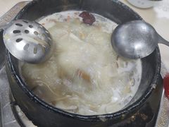 -绿色墨脱石锅城