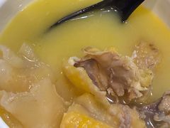 -鲜入围煮花胶鸡海鲜火锅