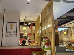 -明何记涮牛肚(品牌首店隋唐植物园南门古城路店)