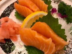 三文鱼腩刺身-桃太郎创作料理(大坪店)