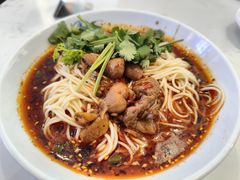 肥肠面-李与白包子铺(桐梓林店)