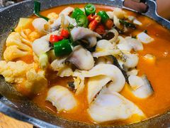 思茅酸汤鱼片-老滇山寨•云南特色菜•地方菜•民族风情歌舞表演(金碧店)