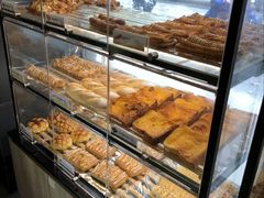 -85度C(生甜甜圈研究工坊·上海松江人民北路店)