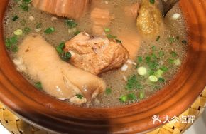 Medium Pot-Braised Spare Ribs and Lotus Root Soup