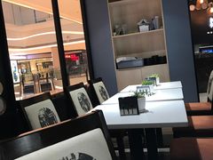靠窗位-新仙清汤牛腩(铜锣湾店)