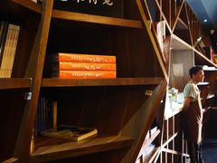 -钟书阁(松江泰晤士小镇店)