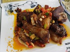 -撒拉人家.酸菜牦牛肉火锅