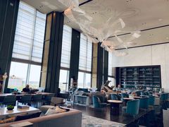 -深圳国际会展中心希尔顿酒店(前海华发冰雪世界店)