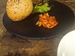 球馆汉堡-HIGH FIVE哈福手工汉堡(桂林路店)