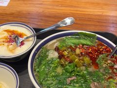 -云阿蛮云南生烫牛肉米线(奉贤路店)