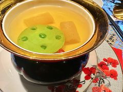 厚竹笙鸡汁炖莲蓬-上座·外滩源