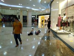 -鸿通城购物中心