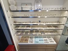 -视野联行眼镜·蔡司·尼康·豪雅·依视路(青浦宝龙店)