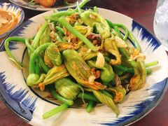 -Cuc Gach Quan Restaurant