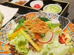 -铭牛烧肉·和牛海鲜自助(高新月牙湖店)