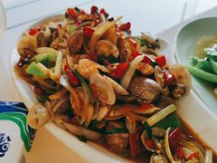 -覃记海鲜美食餐厅