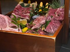 -山川小町·极番烧肉(新地假日广场店)