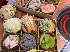 -赵美丽·重庆社区火锅·直营店(火车东站·中豪国际店)