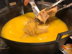 -鲜入围煮花胶鸡海鲜火锅