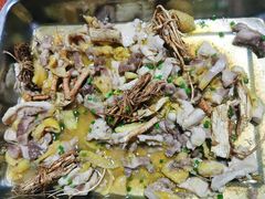 五指毛桃蒸鸡-秘密鸡地山庄