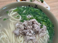 猪肘汤面-亮亮拉面(师范路店)