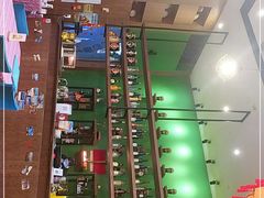 -香巴拉云南餐厅(华莱坞店)