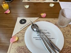 -Mark&Mars Restaurant