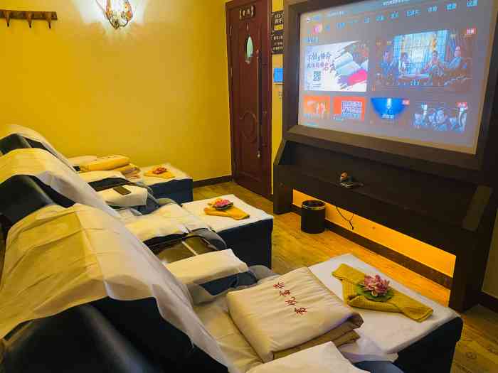 君悦富侨(虹口店)-"我朋友在这里办了卡,所以带我来这里.我又.