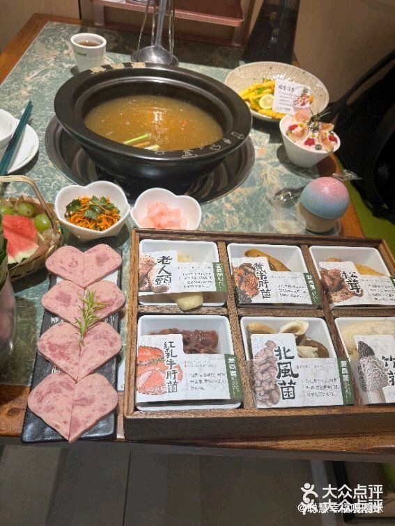 一口鲜掉眉！爱尚菌野生菌火锅，鲜得超上头  