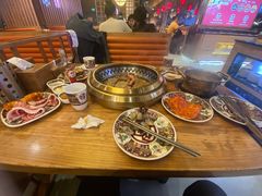 -汉江山料理级自助烤肉黑金冠(周口好吃城店)