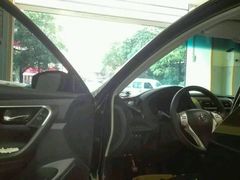 大膜无形～(￣▽￣～)~虽然是中档的恒色风光^_^-NKD王者铠甲隐形车衣AX改色膜(徐汇授权店)