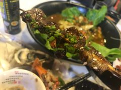 -虾弄弄海派小龙虾·牛羊蝎子火锅