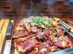 -黑金·寻焰自助百汇·烤肉·火锅(中街店)