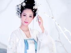 -九月鹰飞汉服摄影工作室