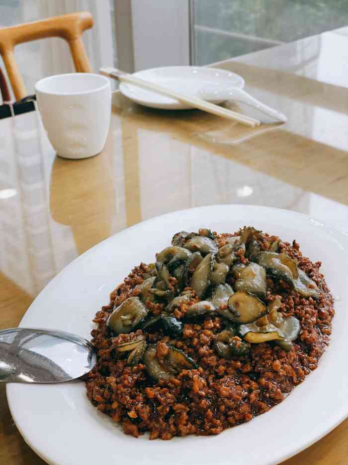 万鑫餐厅-"平平无奇的装修仿佛一间食堂,但隐藏着好多.