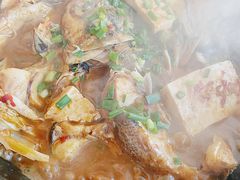 红烧鱼焖豆腐-壹笑茶庄