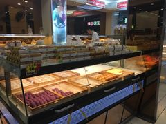 面包甜点陈列柜-龙兴·动物奶油生日蛋糕(龙北店)