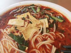 -官渡李记小锅米线(新亚洲体育城百合园东北)