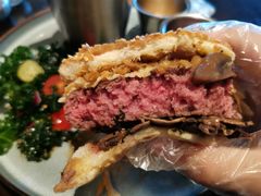 香浓蘑菇牛肉汉堡-bluefrog蓝蛙(皇庭广场店)
