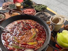 -黄潇洒老火锅(九眼桥宏济巷店)