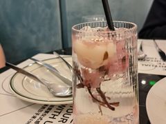 荔枝樱花气泡水-1981牛排西餐厅(海信店)