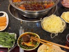 -邓莽子老火锅(中兴路总店)