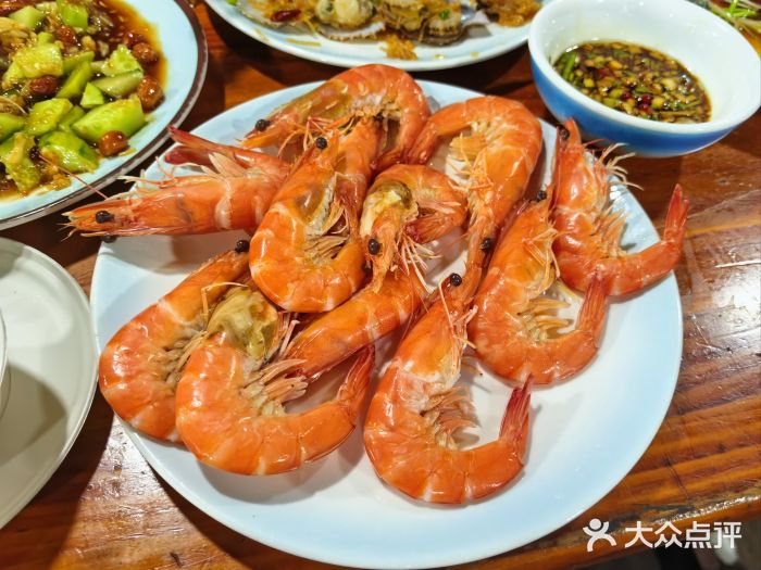 天伦海鲜·老味道·青岛菜(栈桥天主教堂店)盐水基围虾图片