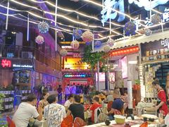 大堂-刘姐啤酒鱼民族演艺餐厅(西街总店)