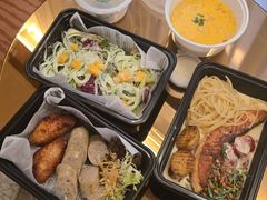-卡普里披萨·牛扒·下午茶