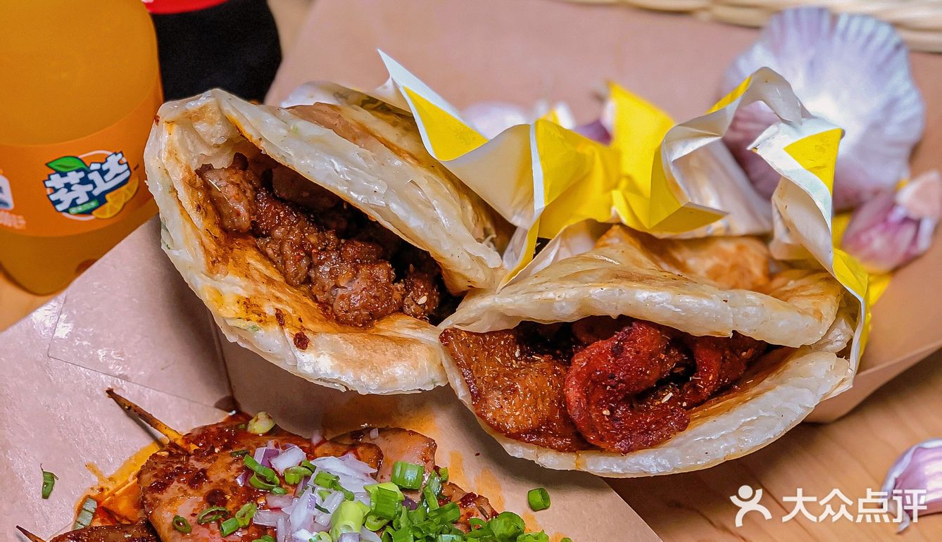 半夜12点来一份大刀腰片夹饼配青椒的快乐‼️