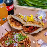 半夜12点来一份大刀腰片夹饼配青椒的快乐‼️